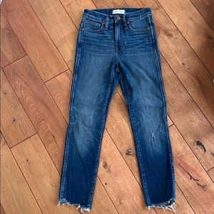 Madewell jeans. Raw hem. Inseam is 24-25”